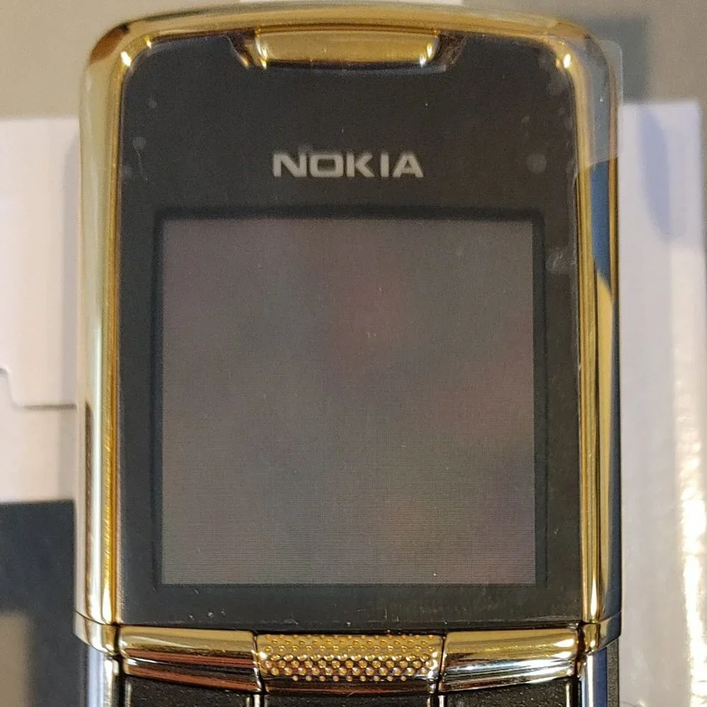 Nokia 8800 Classic Phone. Unlocked GSM FM Radio, Bluetooth, MP3